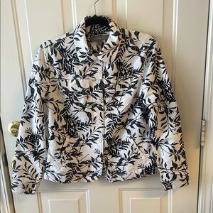 Croft & Barrow Black and White Floral Blazer